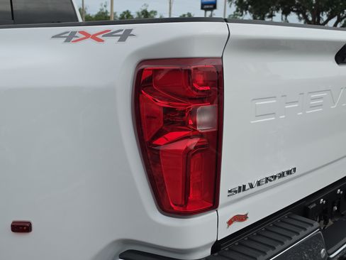 Used 2026 Chevrolet Silverado 3500 LTZ w/ LTZ Plus Package AWD/4WD image 10