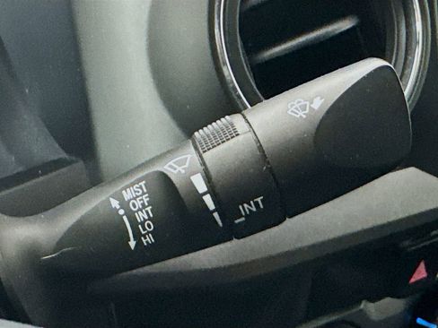 Used 2017 Toyota Tacoma TRD Off-Road w/ Tow Package (A/T) image 13