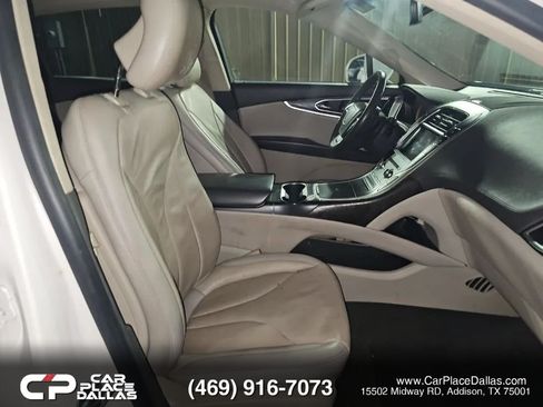 Used 2019 Lincoln Nautilus Reserve FWD image 12