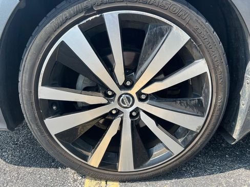 Used 2019 Nissan Altima 2.5 SR w/ SR Premium Package FWD image 11