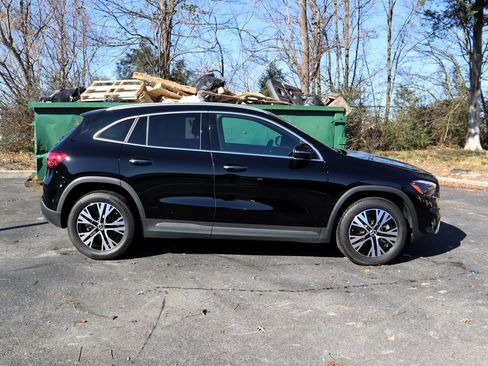 Certified 2025 Mercedes-Benz GLA 250 image 2