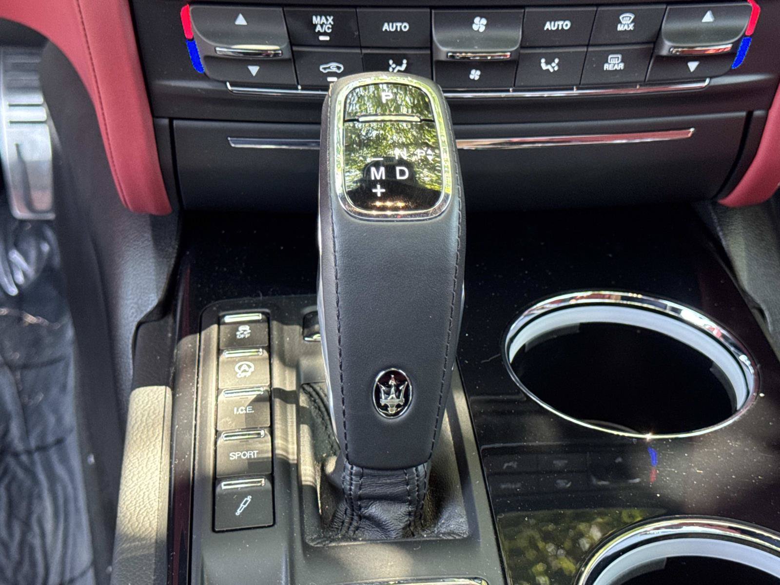 Used 2022 Maserati Quattroporte Modena RWD image 13