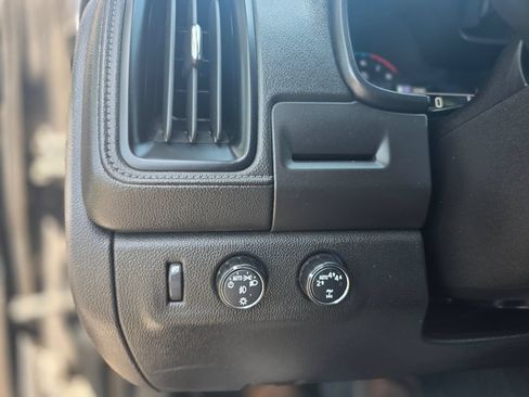 Used 2018 GMC Canyon SLE w/ Nightfall Edition AWD/4WD image 5