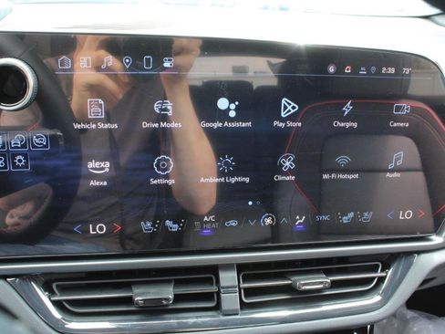 New 2025 Chevrolet Equinox EV RS w/ Convenience Package II image 91