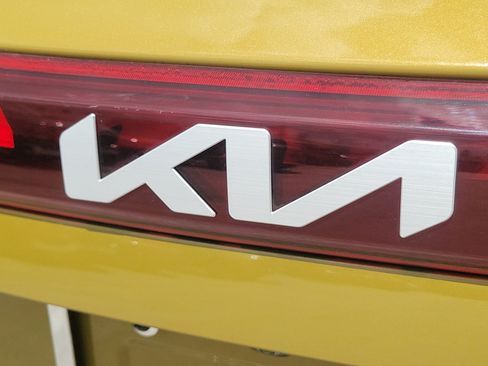 Used 2024 Kia Seltos SX AWD/4WD image 32