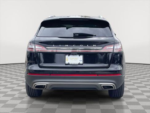 Used 2022 Lincoln Nautilus Reserve w/ Equipment Group 201A image 6