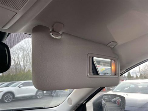 Certified 2025 MAZDA CX-5 AWD 2.5 S w/ Preferred Package image 32