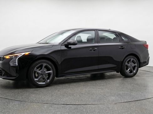 Used 2025 Kia K4 LXS FWD image 3