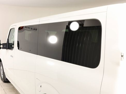 Used 2021 Nissan NV 3500 SL image 44