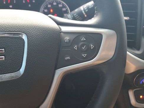 Used 2020 GMC Acadia SLE w/ Driver Convenience Package FWD image 20