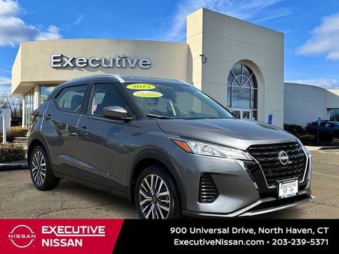 Used 2023 Nissan Kicks SV FWD image 1