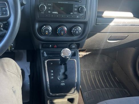 Used 2017 Jeep Patriot Sport w/ Power Value Group FWD image 24
