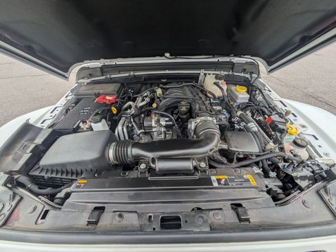 Used 2022 Jeep Wrangler Unlimited Rubicon w/ Xtreme Recon 35" Tire Package image 29