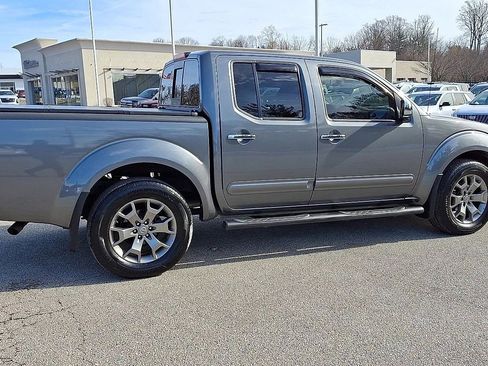 Used 2016 Nissan Frontier SL w/ Moonroof Package image 9
