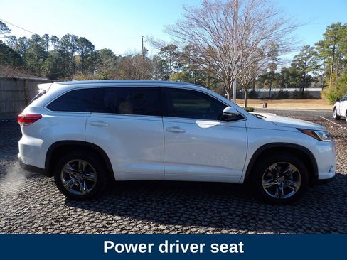 Used 2019 Toyota Highlander Limited Platinum image 4