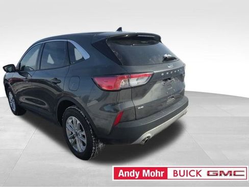 Used 2020 Ford Escape SE image 15