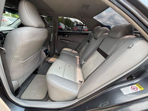 Used 2012 Toyota Camry XLE w/ Leather Pkg FWD image 14