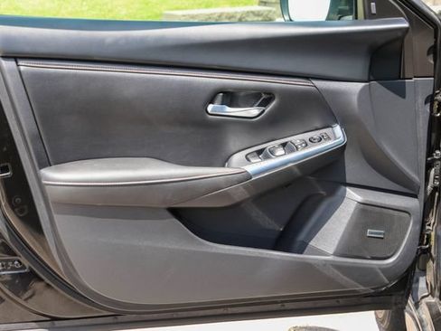 Used 2024 Nissan Sentra SR w/ SR Premium Package FWD image 8