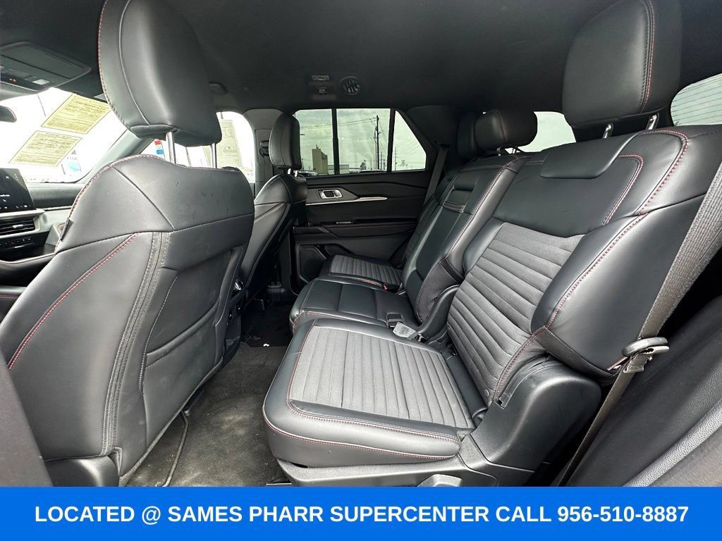 Used 2026 Ford Explorer ST-Line RWD image 18
