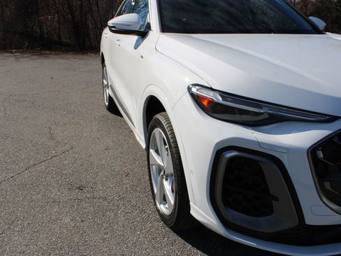 New 2025 Audi Q5 2.0T Premium Plus image 41