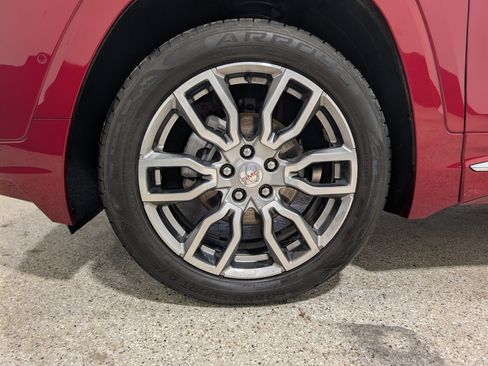 Used 2023 GMC Terrain Denali w/ Denali Premium Package image 9