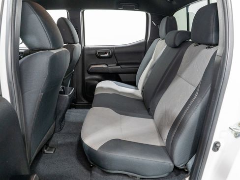 Used 2023 Toyota Tacoma TRD Sport image 32