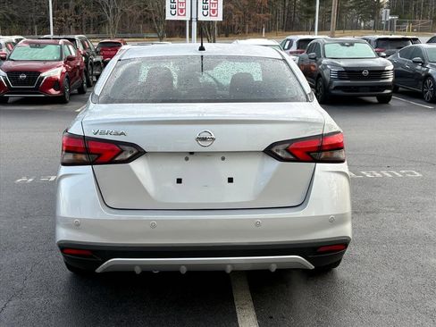 Used 2022 Nissan Versa S w/ Trunk Package image 7