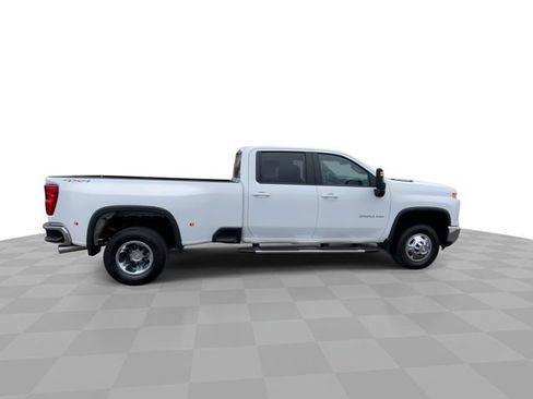 Used 2024 Chevrolet Silverado 3500 LT image 9