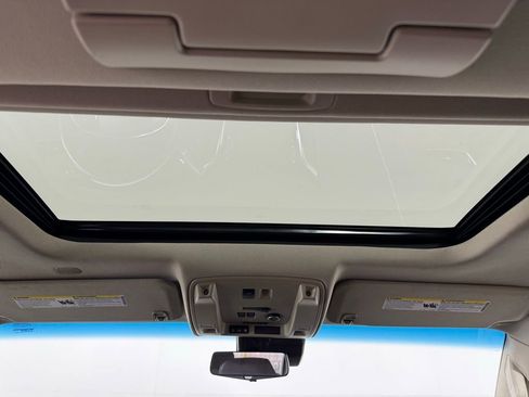 Used 2020 Cadillac Escalade Premium Luxury image 3