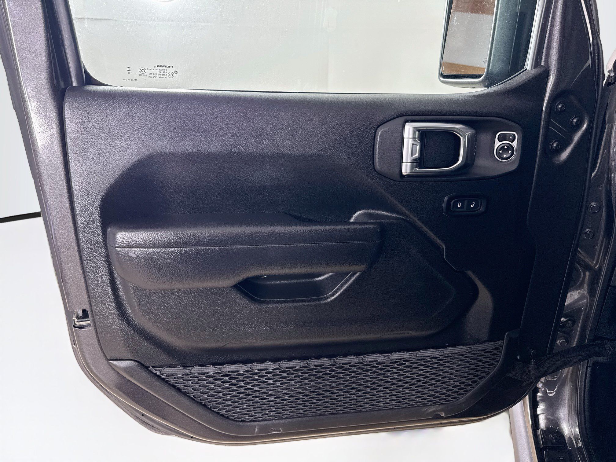 Certified 2025 Jeep Wrangler Unlimited Sport AWD/4WD image 11