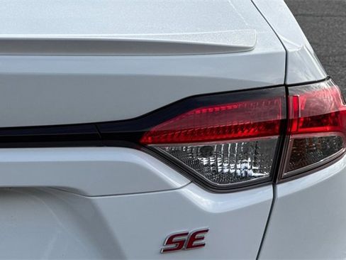 Used 2022 Toyota Corolla SE image 47