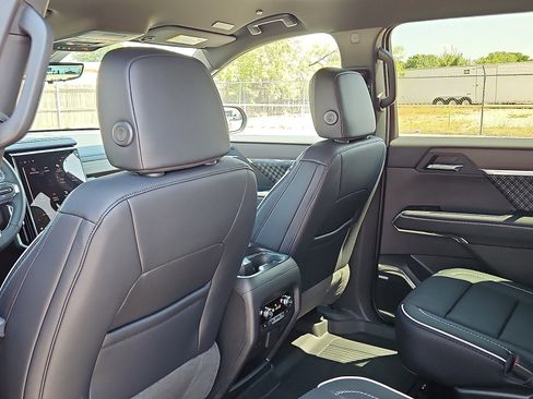 New 2026 GMC Acadia Denali w/ Super Cruise Package FWD image 7