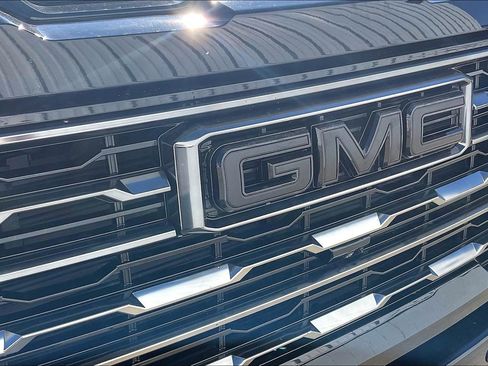 Used 2024 GMC Sierra 2500 AT4 w/ AT4 Premium Plus Package image 35