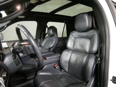 Used 2024 Lincoln Navigator Reserve w/ Equipment Group 201A AWD/4WD image 12