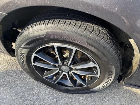 Used 2017 Dodge Grand Caravan GT image 22