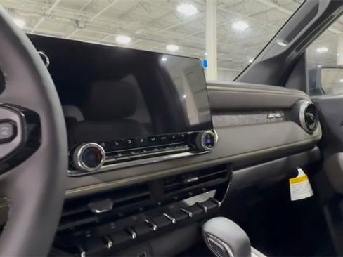New 2026 Chevrolet Colorado ZR2 w/ Technology Package image 11