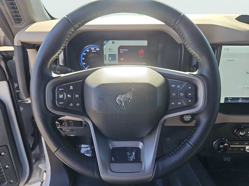 Used 2023 Ford Bronco Wildtrak image 26