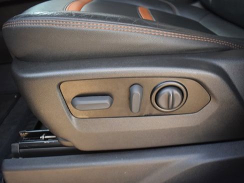 Used 2021 GMC Sierra 1500 AT4 image 15