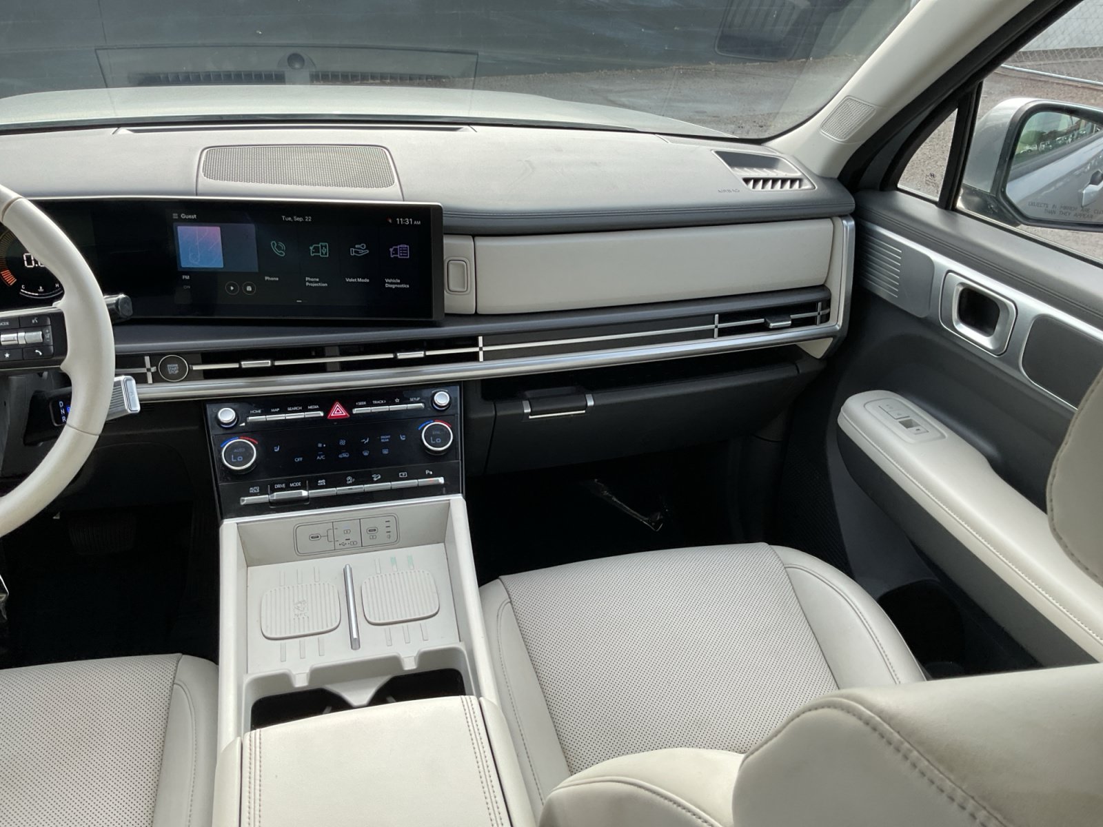 Used 2024 Hyundai Santa Fe SEL AWD/4WD image 16
