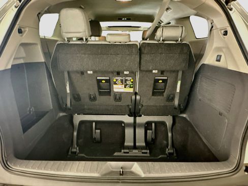 Used 2024 Toyota Sienna XLE w/ XLE Plus Package AWD/4WD image 31