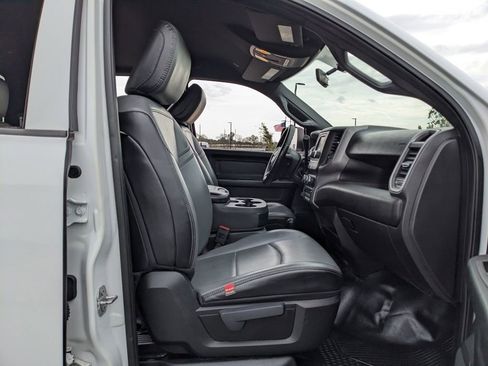 Used 2022 RAM 2500 Tradesman w/ Chrome Appearance Group image 41