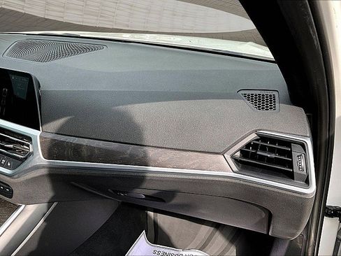 Used 2020 BMW 330i Sedan w/ Convenience Package RWD image 14