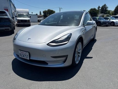 Used 2018 Tesla Model 3 Long Range RWD image 5