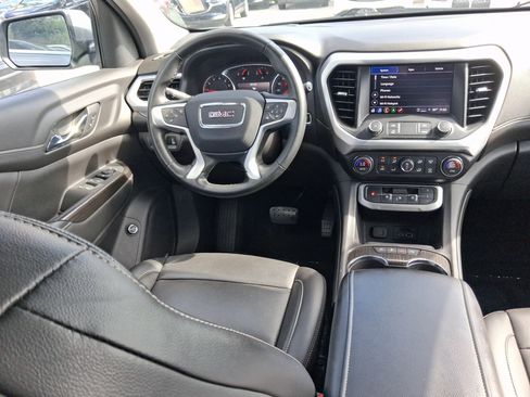 Used 2023 GMC Acadia SLT FWD image 9