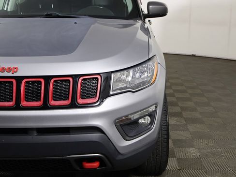 Used 2019 Jeep Compass Trailhawk w/ Cold Weather Group AWD/4WD image 13