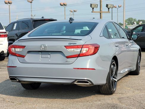 Used 2022 Honda Accord Sport image 8