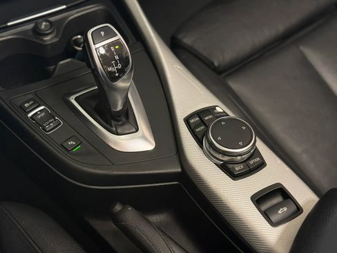 Used 2016 BMW M235i Convertible image 34