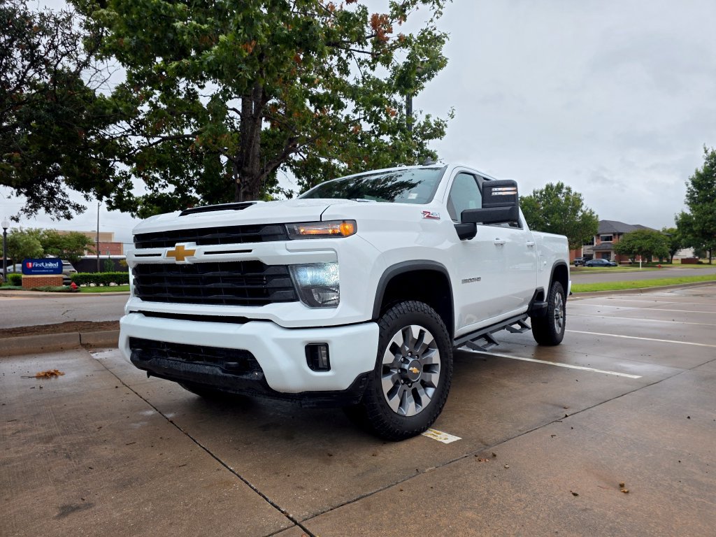 Used 2024 Chevrolet Silverado 3500 LT w/ Texas Edition AWD/4WD image 9