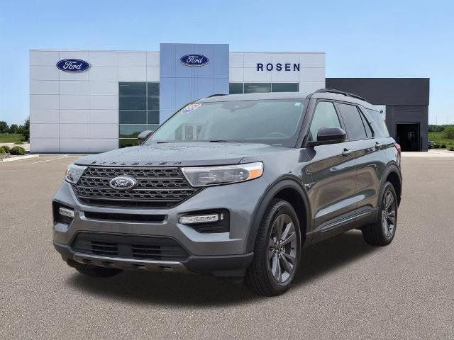 Certified 2024 Ford Explorer XLT w/ Equipment Group 202A AWD/4WD image 7
