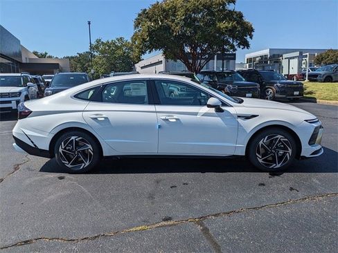 New 2026 Hyundai Sonata SEL image 3